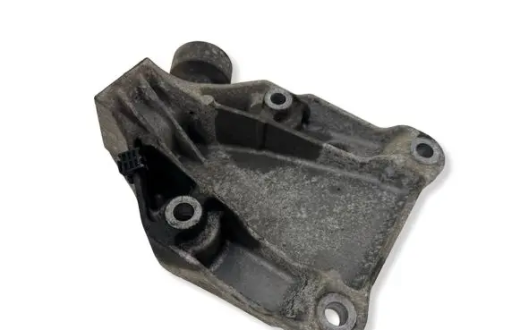 BMW 7 F01 F02 F03 F04 Engine mounting bracket 6777623