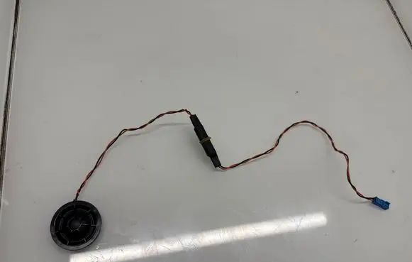 Front door high frequency speaker