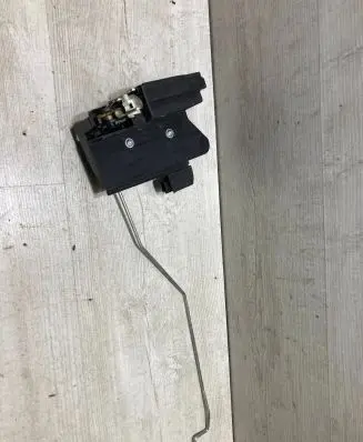 Dacia Sandero III Rear door lock 825020994RB