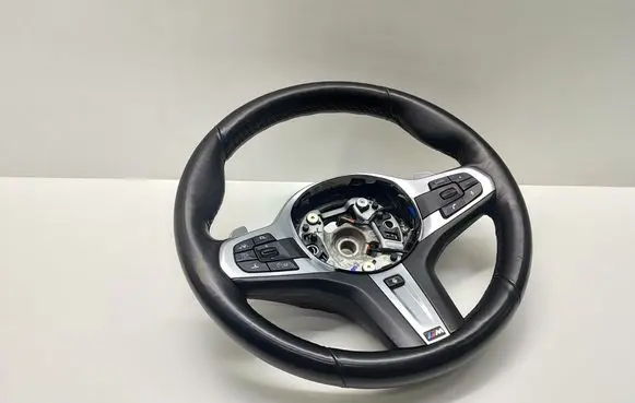 BMW 5 G30 G31 G38 Steering wheel 309298610 172200028 8071901