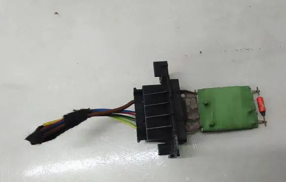 Opel Corsa D Heater blower motor/fan resistor