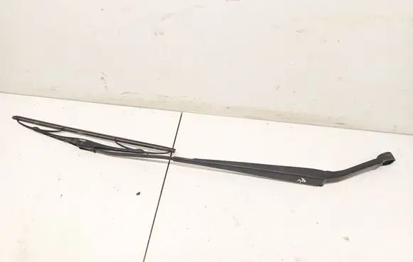 Nissan e-NV200 Front wiper blade arm 
