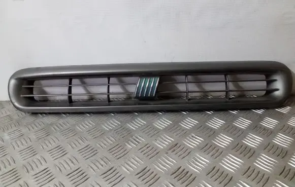 Front bumper upper radiator grill