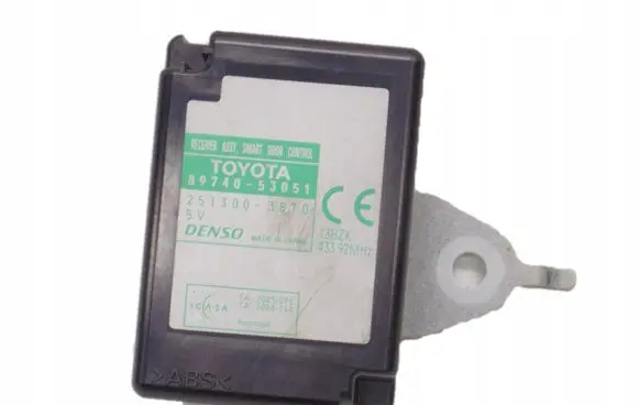 Lexus IS 220D-250-350 Door control unit/module 8974053051