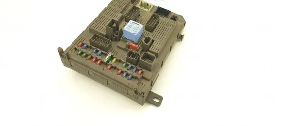 Citroen Xsara Picasso Fuse module 9643805380
