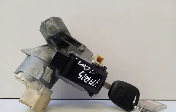 Toyota Yaris Ignition lock N0502241