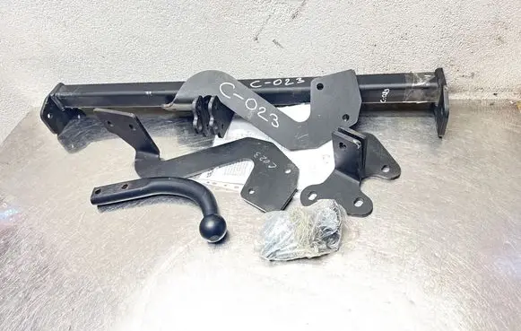 Peugeot Partner Detachable towbar C023