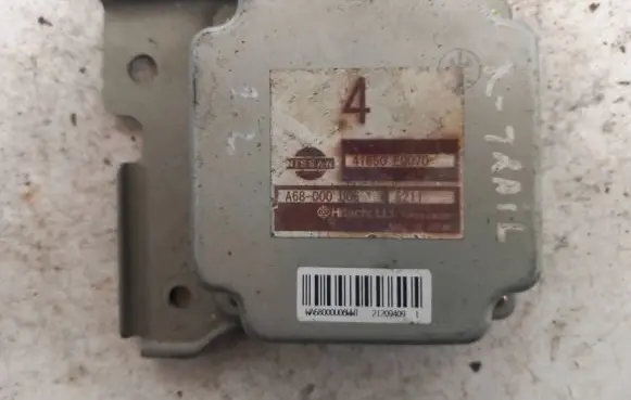 Nissan X-Trail T30 Torque split ecu control unit/module 41650EQ070 A68000U06 W88000U06