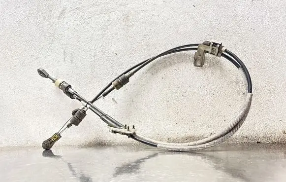 Ford Fiesta Gear shift cable linkage 8A6R7E395ME