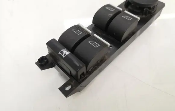 Ford Focus Electric window control switch AM5T14A132CA