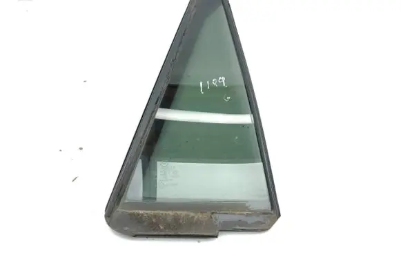 Rear vent window glass