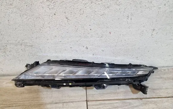 Mitsubishi Eclipse Cross Headlight/headlamp EDM92205010