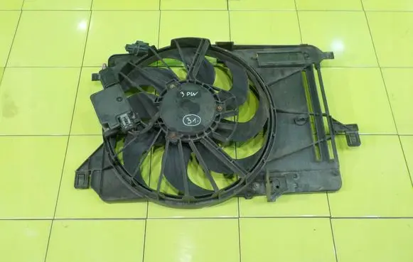 Ford Focus Fan set CV618C607VB WP206