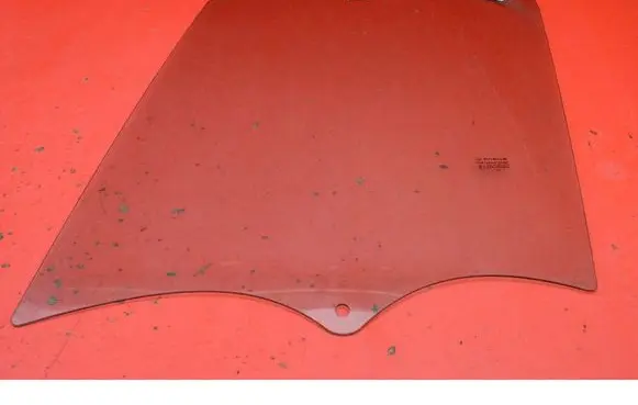 Renault Trafic I Front door window glass four-door 