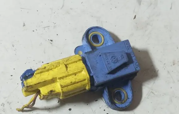 Volkswagen PASSAT B6 Airbag deployment crash/impact sensor 1K0955557A
