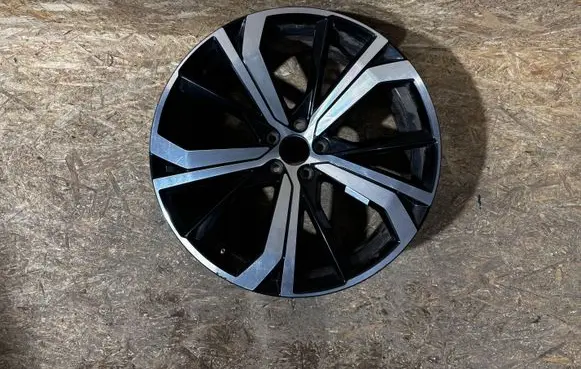 Volvo XC60 R21 alloy rim 32134533 B000020