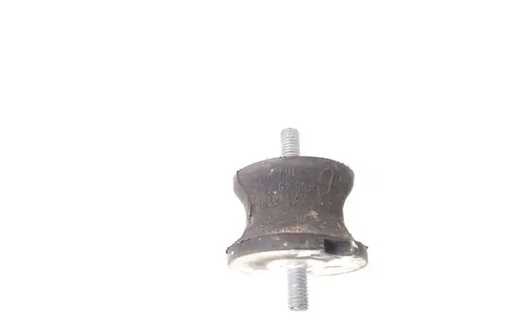 BMW 1 E82 E88 Gearbox mount 6771219