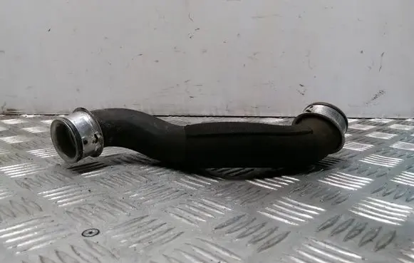 Mercedes-Benz C AMG W204 Engine coolant pipe/hose A2125018282