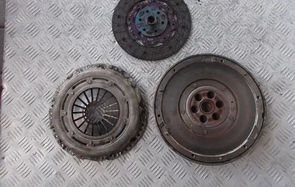Ford Mondeo MK V Dual mass flywheel 
