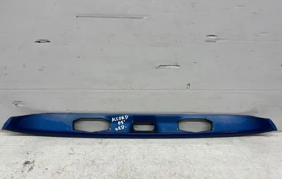 Honda Accord Trunk door license plate light bar 74890SEA7Z10