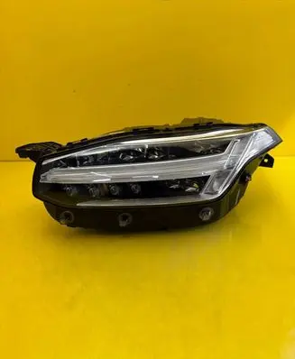 Volvo XC90 Headlight/headlamp 31353163