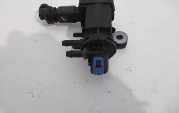 Peugeot 308 Turbo solenoid valve 9808206880