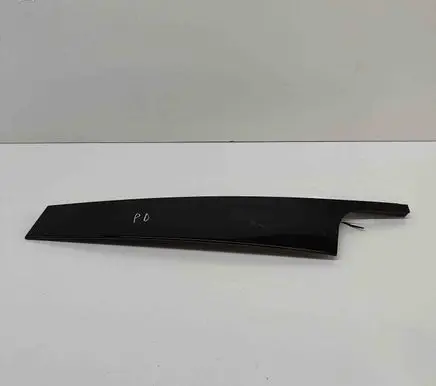 Volvo XC90 Front door glass trim molding 31688693