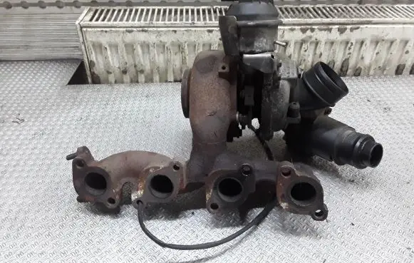 Volkswagen PASSAT B6 Turbo 03L253016F