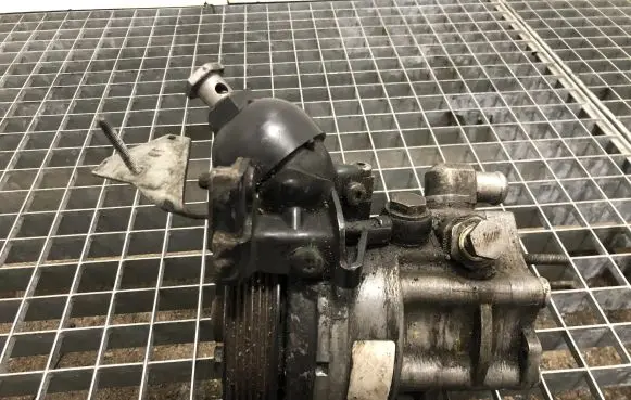 BMW 7 E65 E66 Power steering pump LH2110391