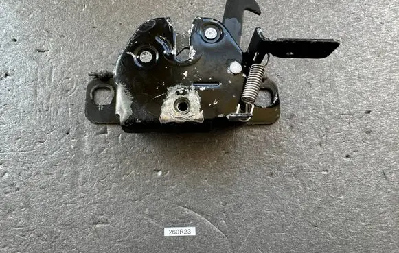 Nissan Patrol 260 Engine bonnet/hood lock/catch 65601C7160