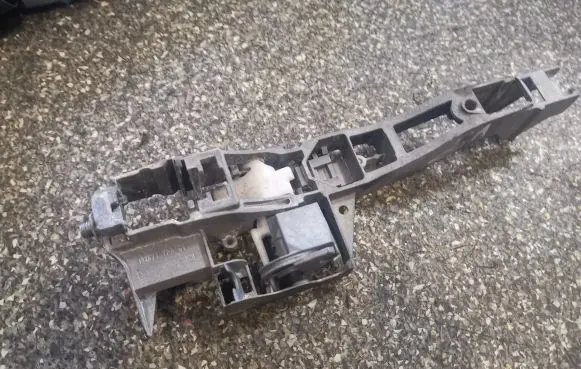 Peugeot 3008 I Front door exterior handle/bracket 0600216