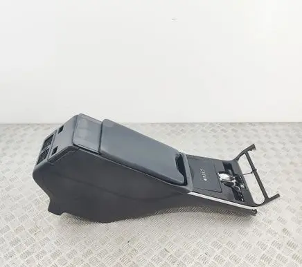 Toyota bZ4X Center console 5881042090