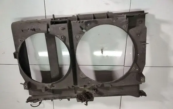Peugeot 807 Radiator cooling fan shroud 