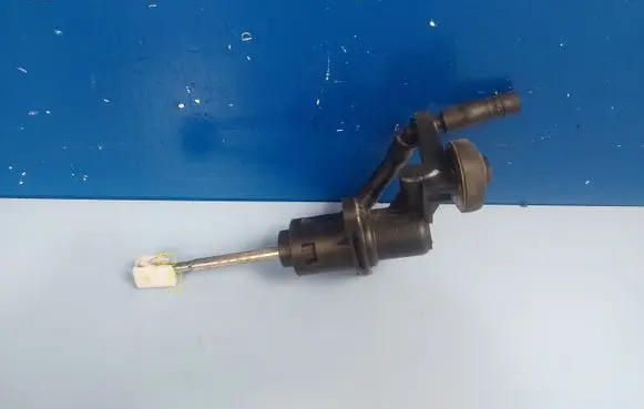 Audi A6 S6 C5 4B Clutch master cylinder 8E2721401T
