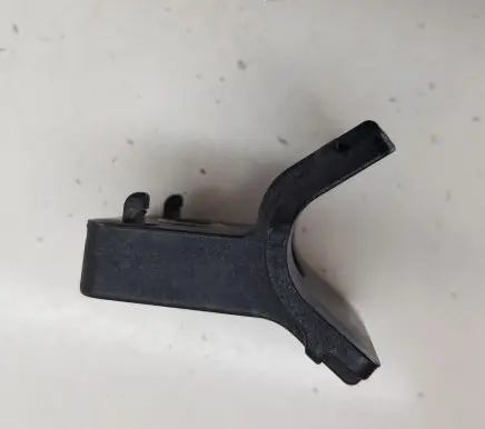 Opel Zafira C Radiator mount bracket 13250318