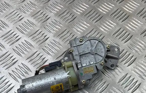 Volkswagen PASSAT B5.5 Seat adjustment motor 3B0959761AG 2851197994111