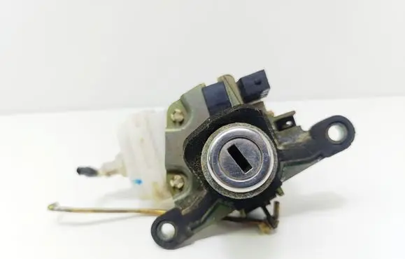 Audi A4 S4 B5 8D Tailgate exterior lock 8D0862055