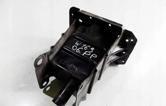 Mercedes-Benz A W169 Front bumper shock/impact absorber 