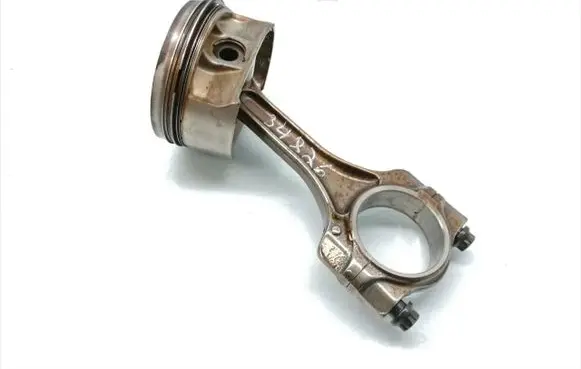 Maserati GranTurismo Piston with connecting rod 