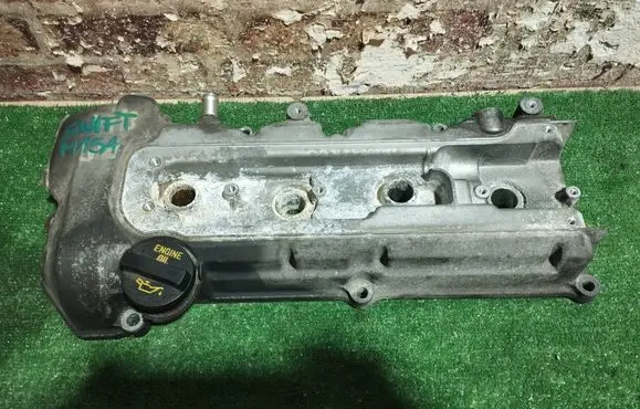 Suzuki Swift I Rocker cam cover 
