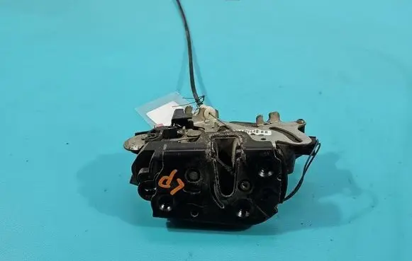 Mercedes-Benz Vito Viano W639 Front door lock A63972101635 IMPRK1519953