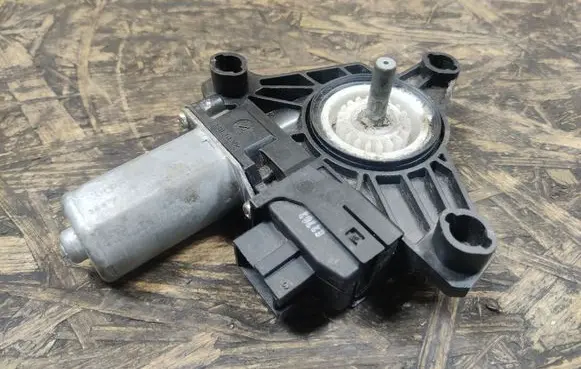 Mercedes-Benz A W176 Rear door window regulator motor 968740100