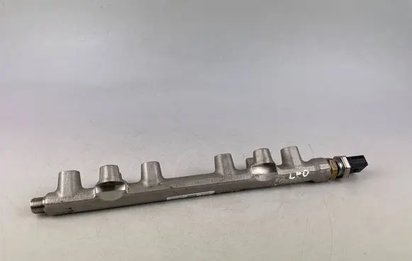Volkswagen Tiguan Fuel main line pipe 05E133320
