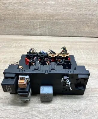 Volkswagen Caddy Comfort/convenience module 1K0937049N F005V00483