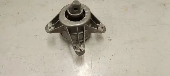Mercedes-Benz GLE W167 Engine mount bracket A1672405400