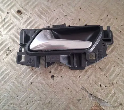 Citroen DS4 Rear door handle trim 98318124W