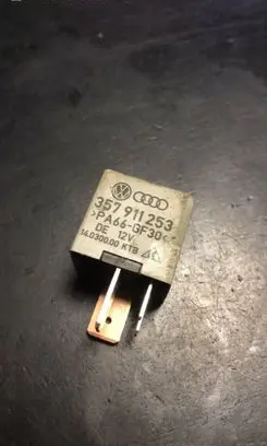 Seat Alhambra (Mk1) Other relay 357911253