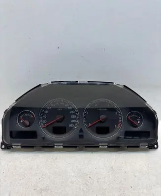 Volvo V70 Speedometer (instrument cluster) 30682277 69594220T 8602885