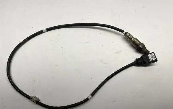 Volkswagen Jetta VII Lambda probe sensor 04E906262FN 04E906262