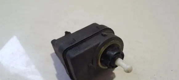 Nissan Note (E11) Headlight level adjustment motor 